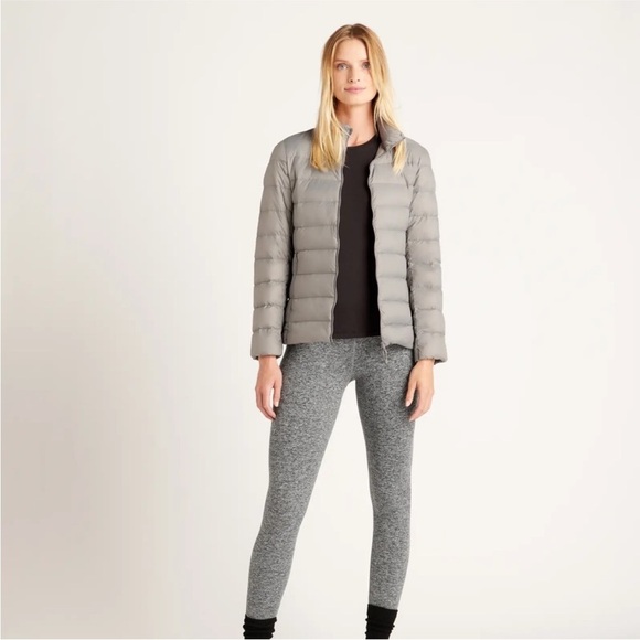 Quince Lightweight Down Puffer Jacket Medium - Picture 1 of 12